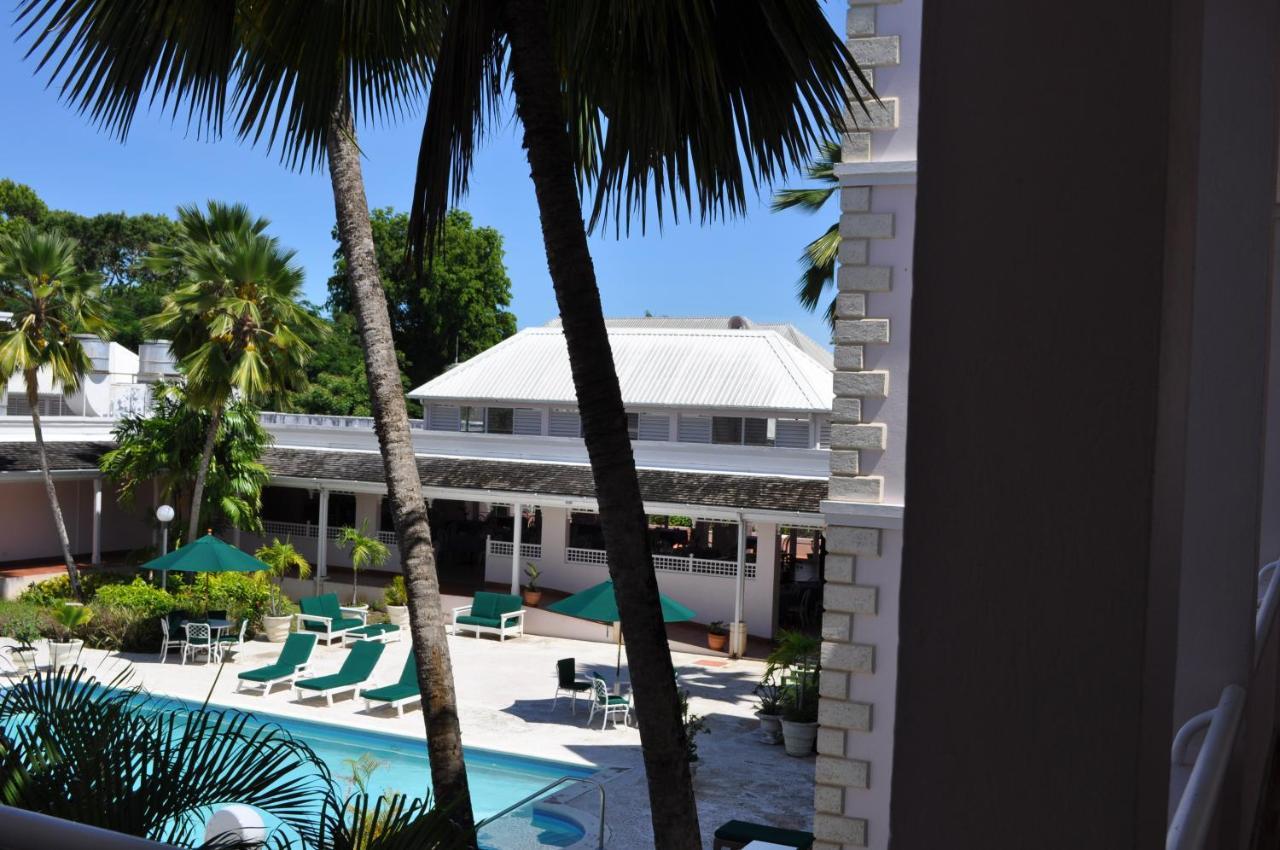 Hotel Pommarine Bridgetown Exterior foto